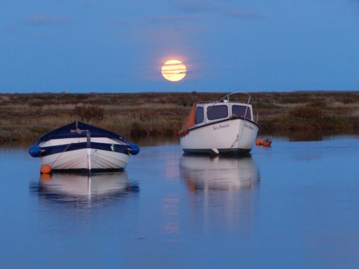 Sankence Lodge B&B Aylsham Bagian luar foto