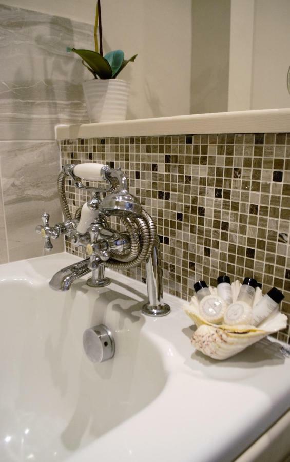 Sankence Lodge B&B Aylsham Bagian luar foto